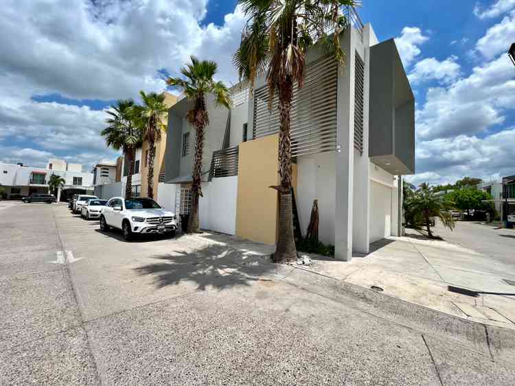 casa en venta_en renta vialidad del congreso residencial las moras culiacan sinaloa pFqh5c3